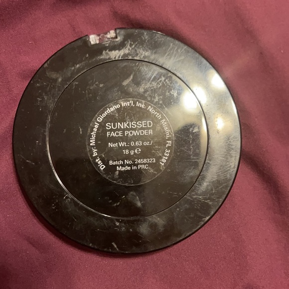 ☀️Max studio : Sunkissed Facepowder ☀️ - Picture 3 of 3